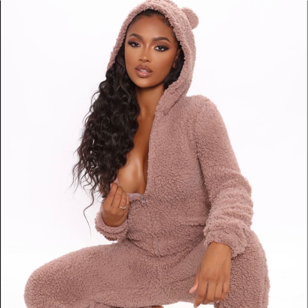 Taupe Bear Ear Sherpa PJ Onesie Jumpsuit Small NWT